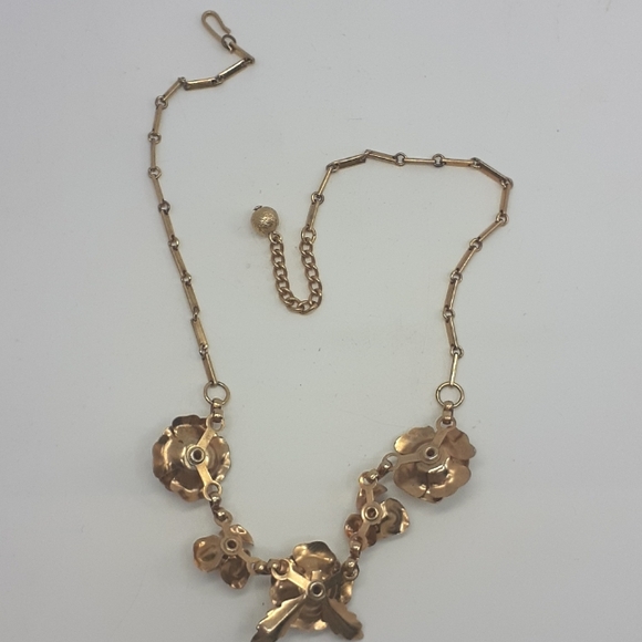 1930s - 40s CORO Rose Enameled Necklace - Picture 6 of 6